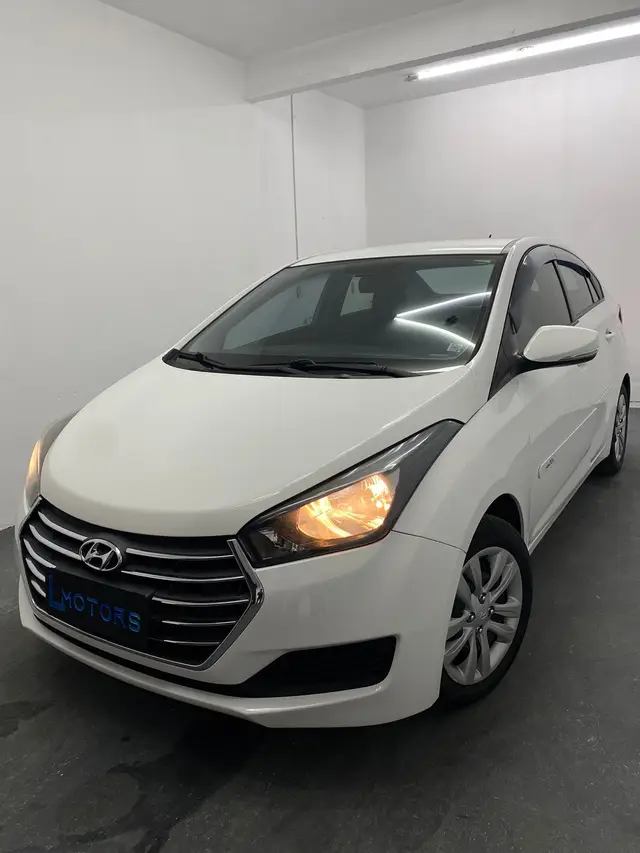 Carro Hyundai HB20S 2017 1.0 Comfort Style Turbo (Flex)