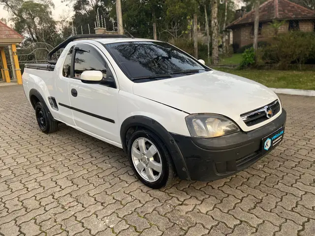 Carro Chevrolet Montana 2005 Conquest 1.8 (Flex)