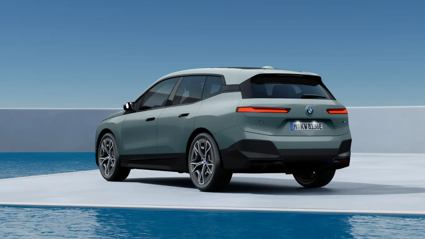 BMW iX xDrive40 (Aut.) (Elétrico)