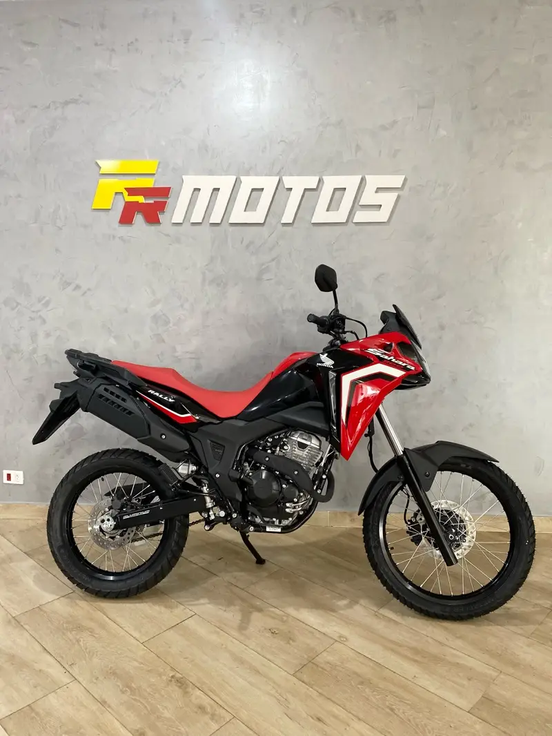 Honda XRE Sahara 300 Rally