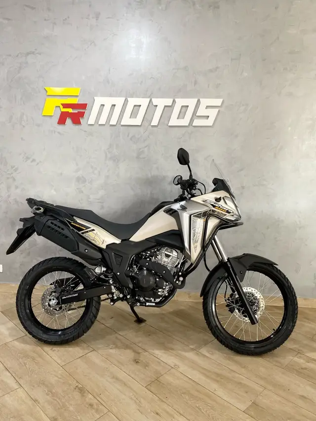 Carro Honda XRE Sahara 300 2024 Adventure