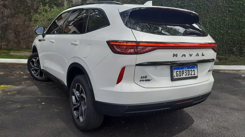 Carro elétrico chinês em risco? Europa taxará veículos da BYD, GWM e outras