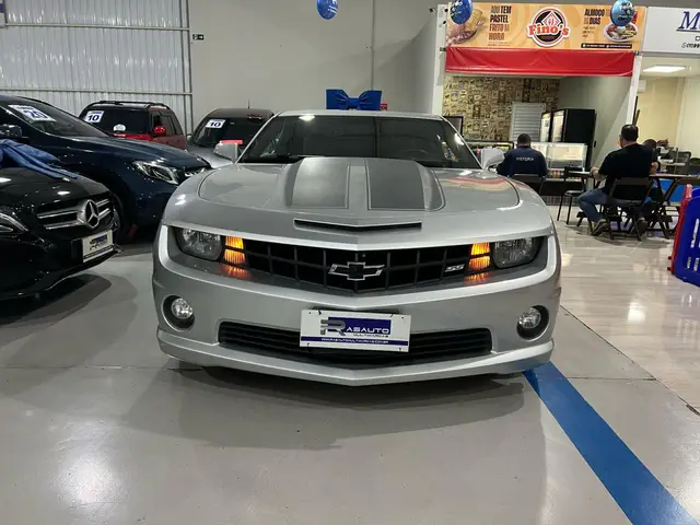 Carro Chevrolet Camaro 2011 SS 6.2