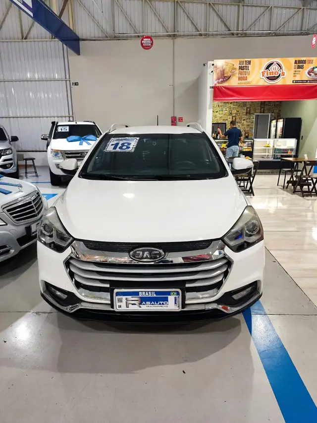 Carro JAC T40 2018 1.5