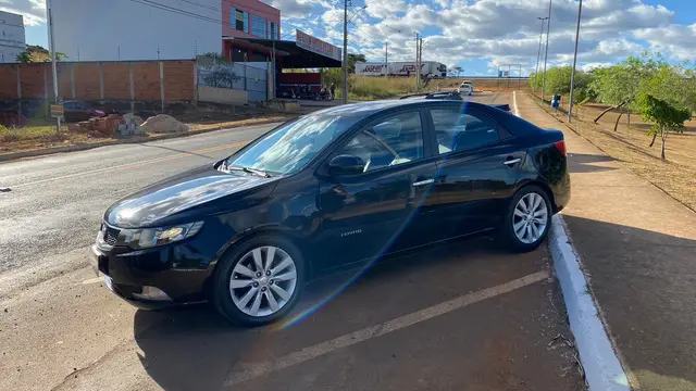 Carro Kia Cerato 2013 SX 1.6 16V (Aut)