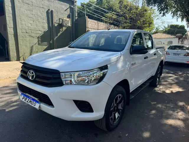 Carro Toyota Hilux Cabine Dupla 2019 Hilux 2.8 TDI STD CD 4x4