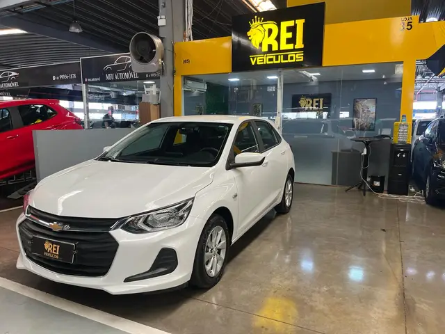 Carro Chevrolet Onix 2023 LT 1.0