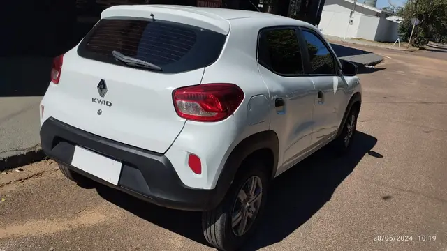 Carro Renault Kwid 2023 Zen 1.0 12v SCe (Flex)