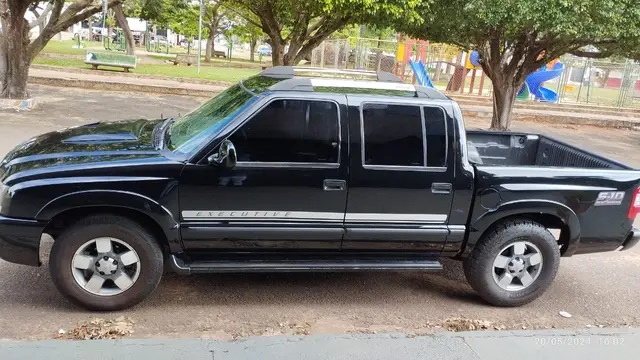 Carro Chevrolet S10 Cabine Dupla 2011 S10 Executive 4x2 2.4 (Flex) (Cab Dupla)