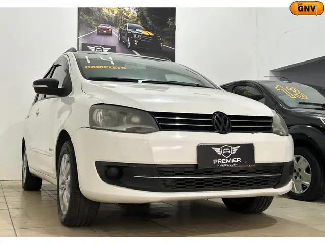 Carro Volkswagen SpaceFox 2014 1.6 8V Trend (Flex)