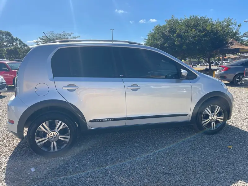 Volkswagen Up! 1.0 12v TSI E-Flex Cross