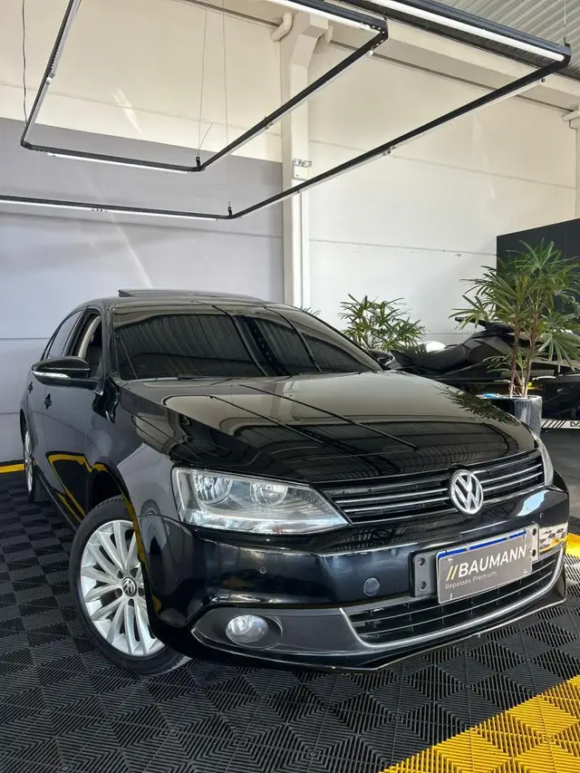 Carro Volkswagen Jetta 2013 2.0 TSI Highline DSG