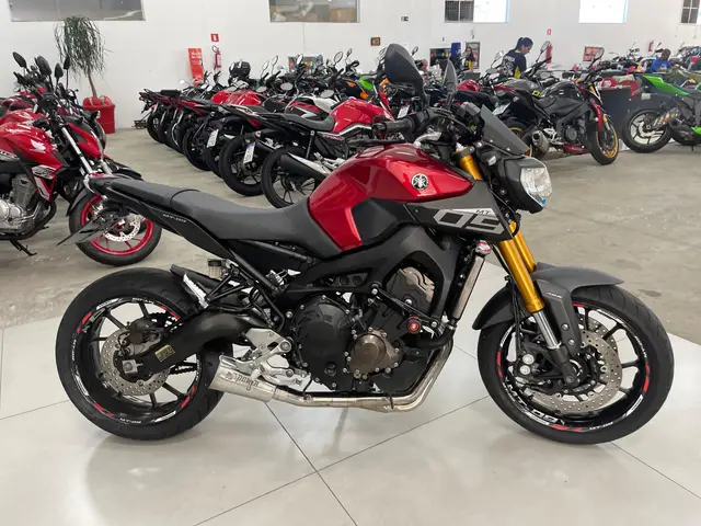 Carro Yamaha MT-09  2018 ABS
