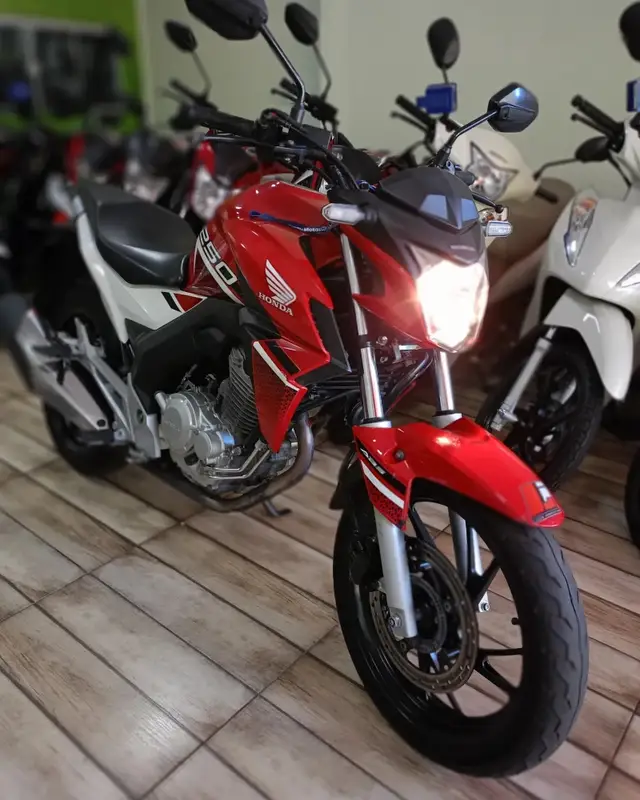Carro Honda CB 250F Twister 2022 250F (ABS)