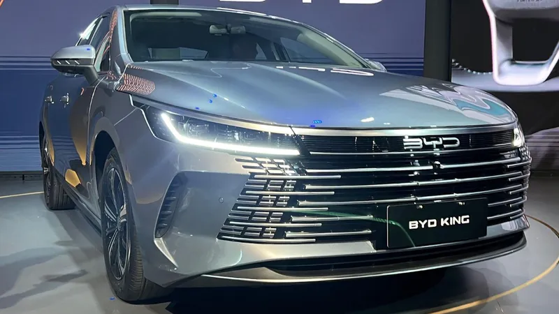Novo BYD King chega em duas versões e mais barato que Corolla híbrido; veja preços