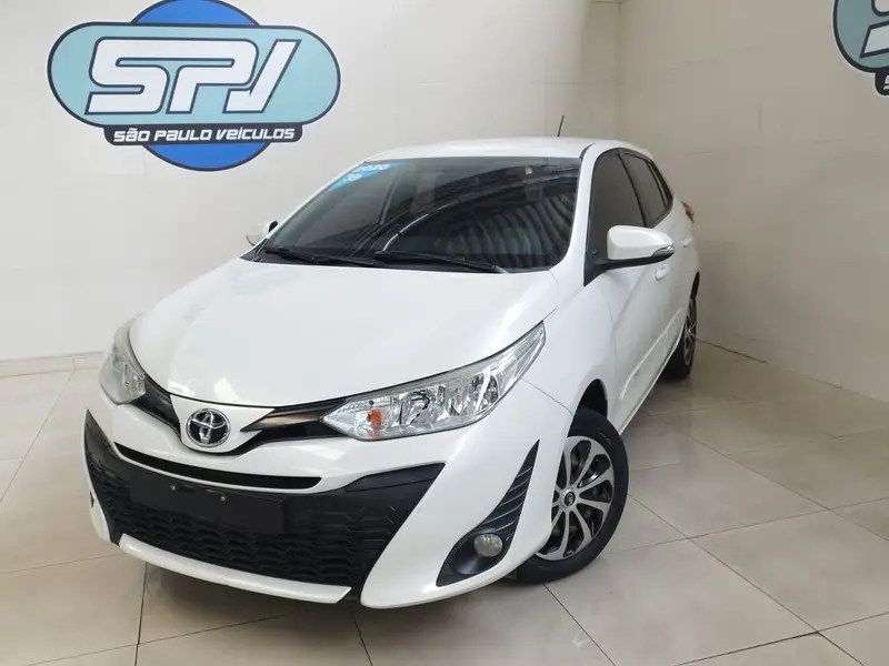 Toyota Yaris 1.3 XL CVT (Flex)