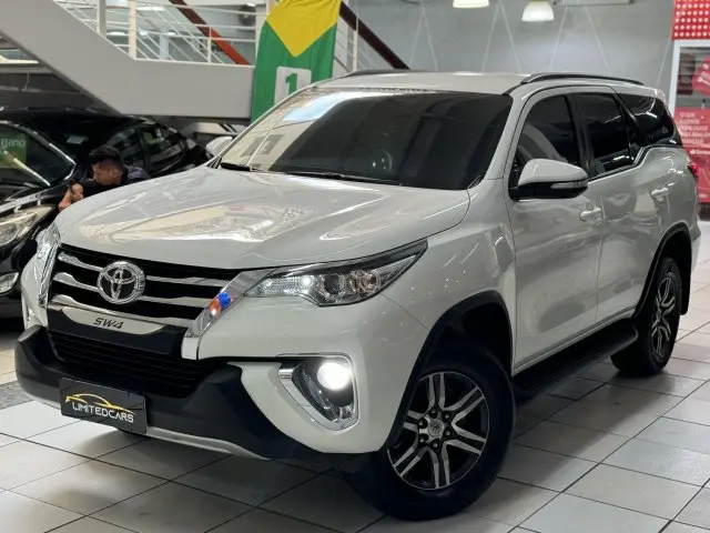 Carro Toyota SW4 2017 2.7 SR 5L 4x2 (Aut) (Flex)