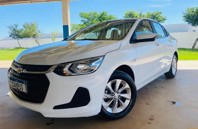 Carro Chevrolet Onix Plus 2023 LT 1.0