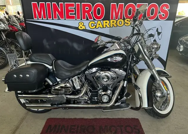 Carro Harley-Davidson Softail Deluxe 2012 SOFTAIL DELUXE  FLSTN