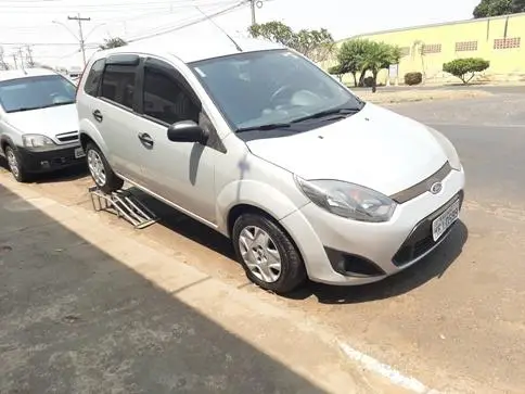 Carro Ford Fiesta Hatch 2012 1.6 (Flex)