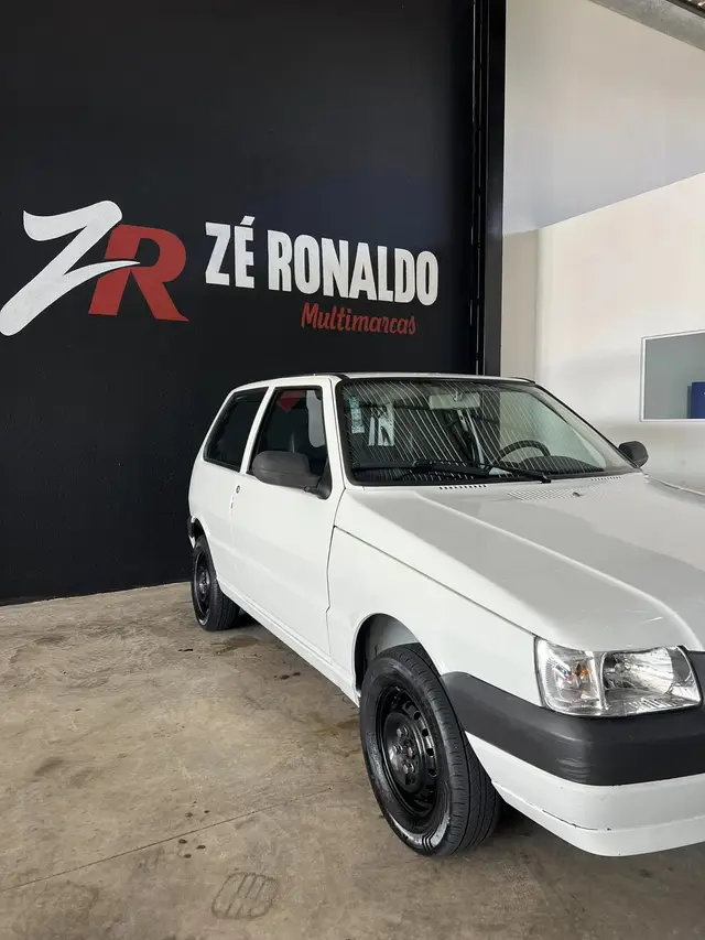 Carro Fiat Uno Mille 2012 Uno Mille Celeb/Celeb.ECON 1.0 F.Flex 4p
