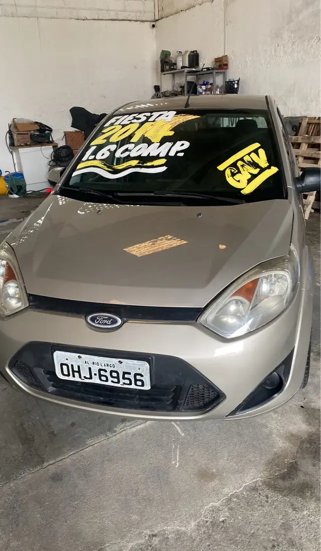 Carro Ford Fiesta Sedan 2014 SE 1.6 Rocam (Flex)