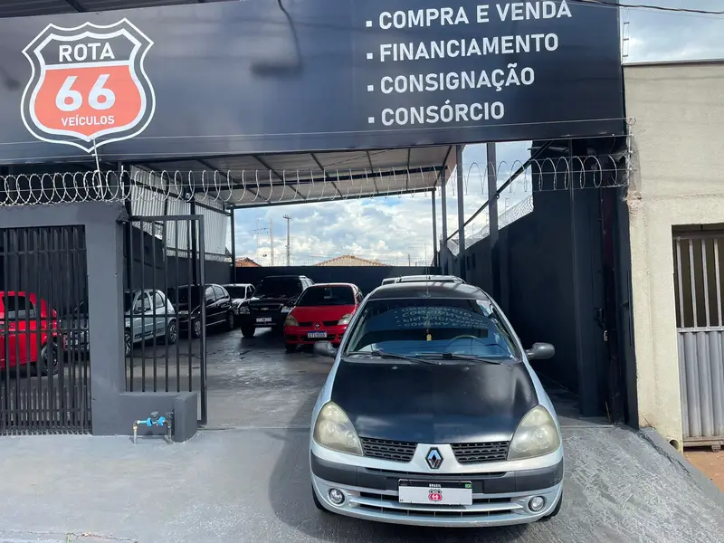 Renault Clio Hatch. Authentique 1.0 16V 4p