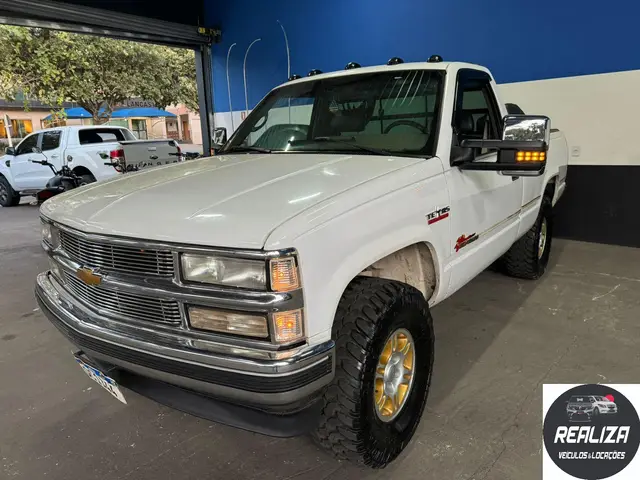 Carro Chevrolet Silverado 1998 DLX 4.1