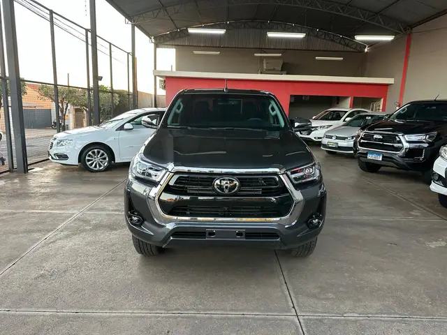 Carro Toyota Hilux Cabine Dupla 2024 SRX 4x4 2.8 Diesel