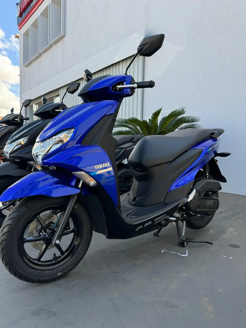 Yamaha Fluo ABS