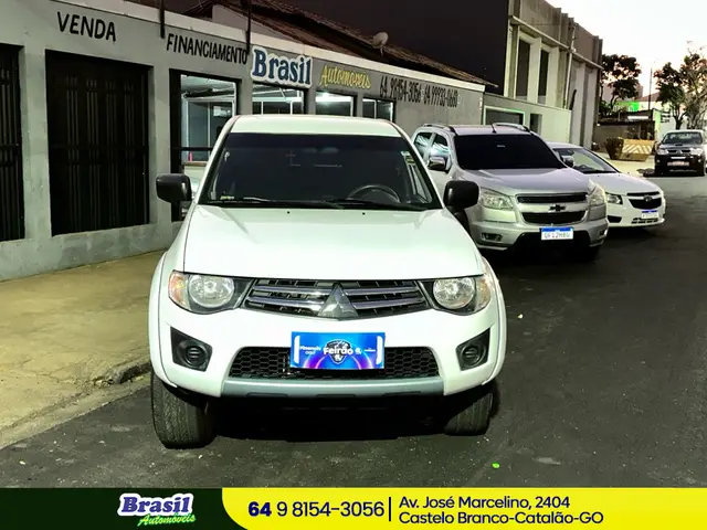 Carro Mitsubishi L200 2015 Triton HPE 3.2 CD TB Int.Diesel Aut