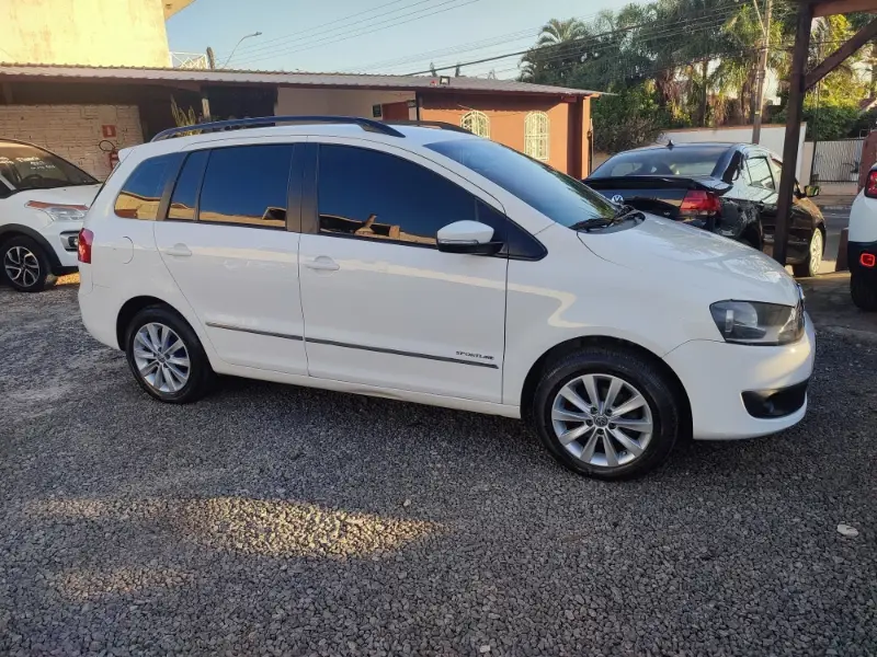Volkswagen SpaceFox Sportline 1.6 8V (Flex)