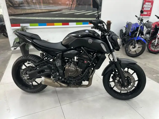 Carro Yamaha MT-07 2022 ABS