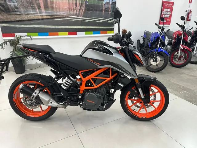 Carro KTM Duke 390 2022 390