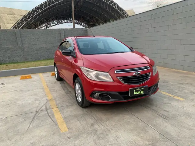 Carro Chevrolet Onix 2014 1.0 LT SPE/4