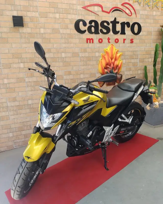 Moto Honda CB 300F Twister 2024 (ABS)