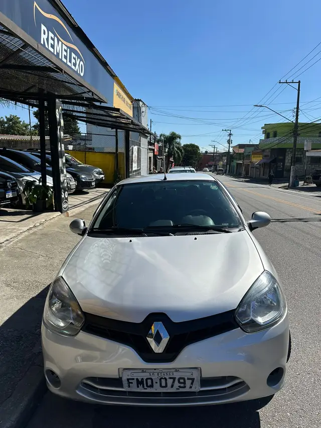 Carro Renault Clio 2014 Authentique 1.0 16V (Flex) 2p