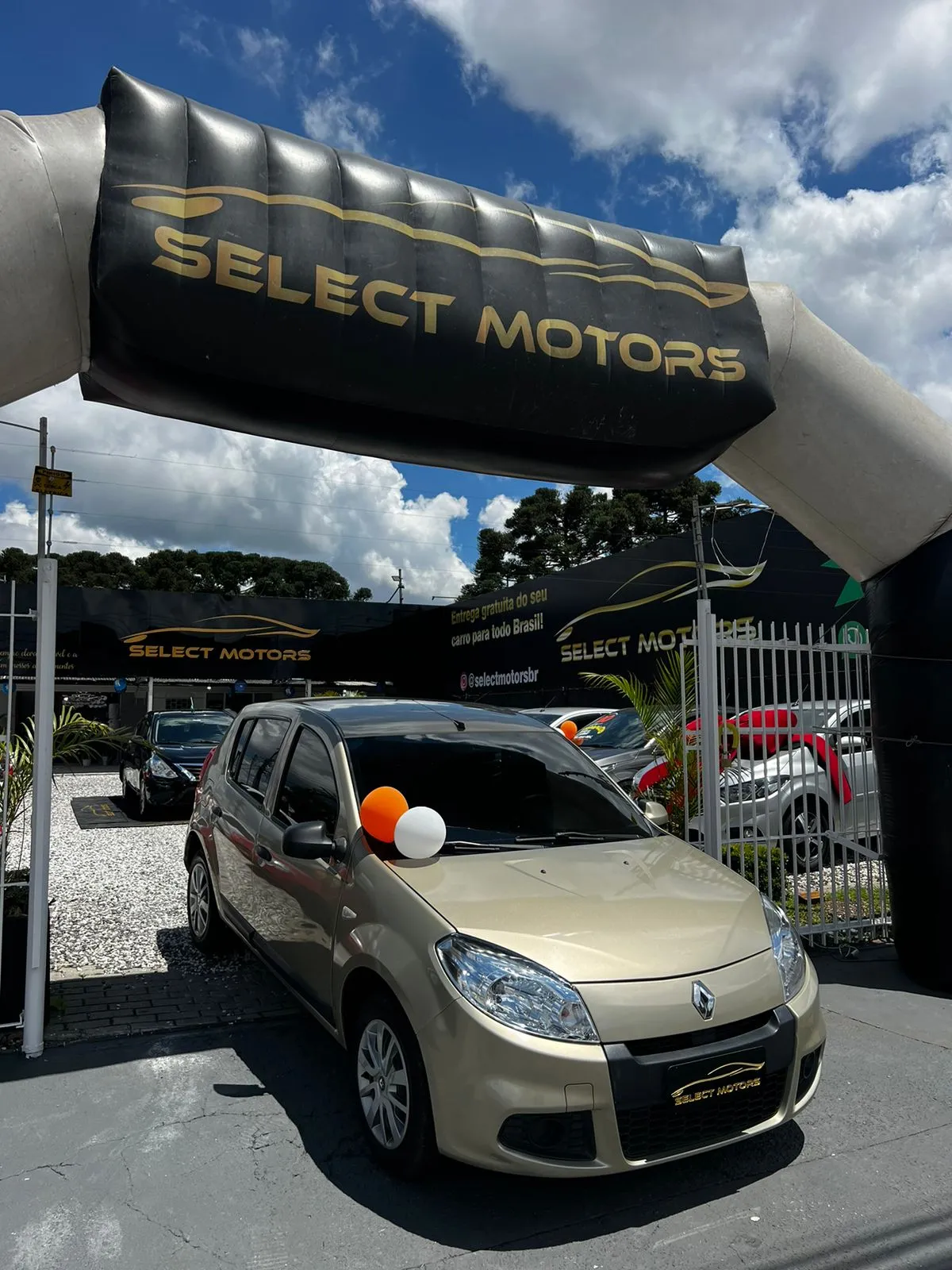 Fachada da loja Veículos à venda em SELECT MOTORS  - Curitiba - PR | Mobiauto