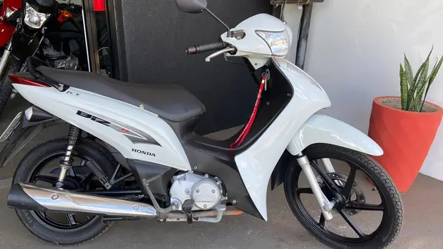 Carro Honda Biz 125i 2013 EX