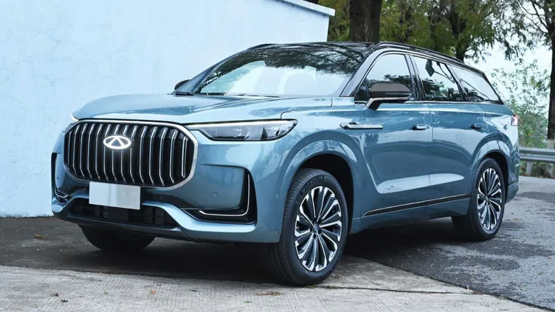 Novo Chery Tiggo 9: 5 armas do SUV contra Jeep Commander e VW Tiguan