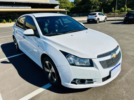 Carro Chevrolet Cruze 2014 LT 1.8 16V Ecotec (Flex)