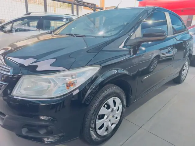 Carro Chevrolet Onix 2014 LT 1.0 (Flex)