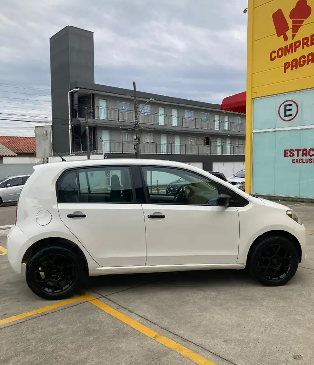 Carro Volkswagen Up! 2017 1.0 12v E-Flex take up! 4p