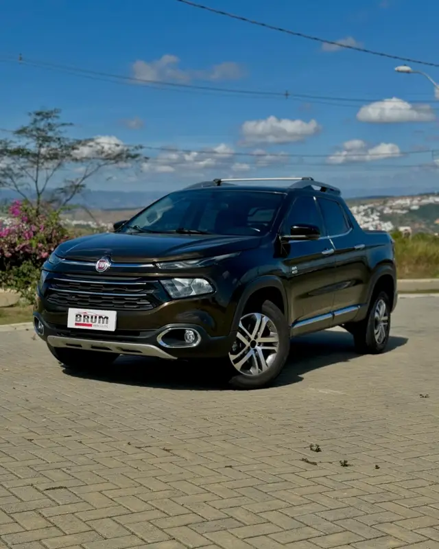 Carro Fiat Toro 2017 Volcano 2.0 diesel AT9 4x4