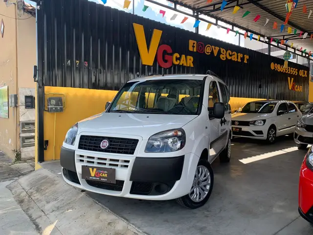 Carro Fiat Doblò 2021 Essence 1.8 16V (Flex)