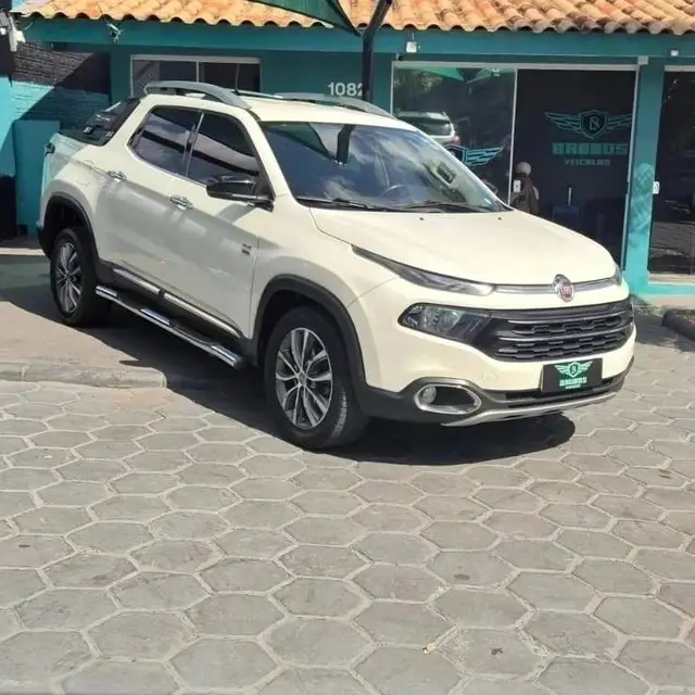Carro Fiat Toro 2019 Volcano 2.0 diesel AT9 4x4