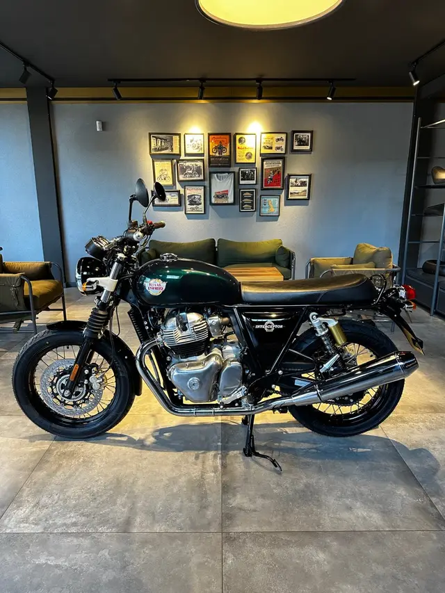 Carro Royal Enfield Interceptor 2024 650 (ABS)