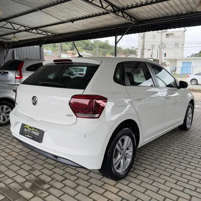 Volkswagen Polo 1.6 MSI (Flex)