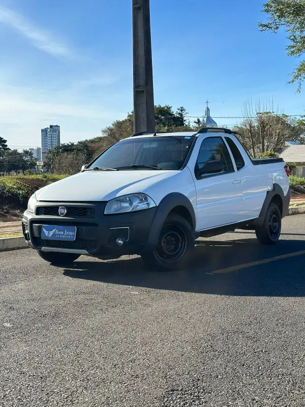 Carro Fiat Strada 2017 Working HARD 1.4 Fire Flex 8V CE