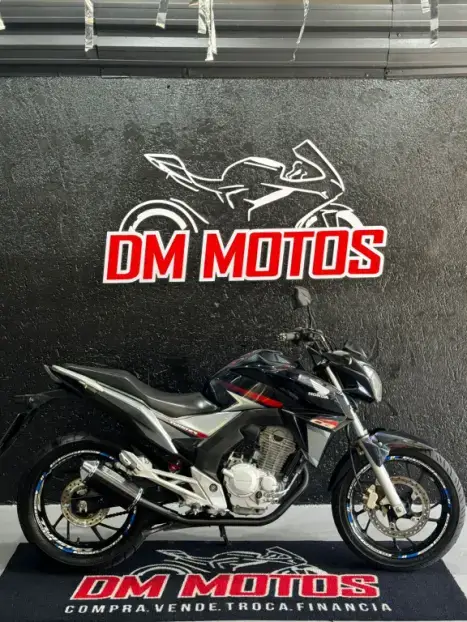 Moto Honda CB 250F Twister 2018 Standard